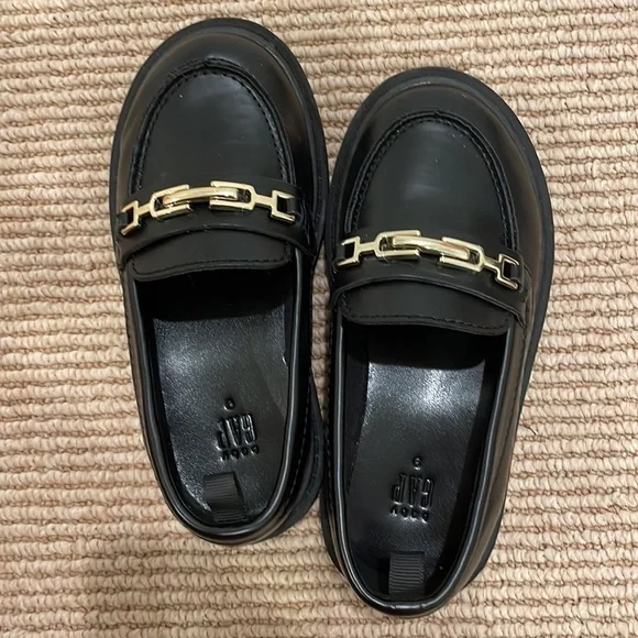 Gap size 9 black loafer shoes - Picture 3 of 4
